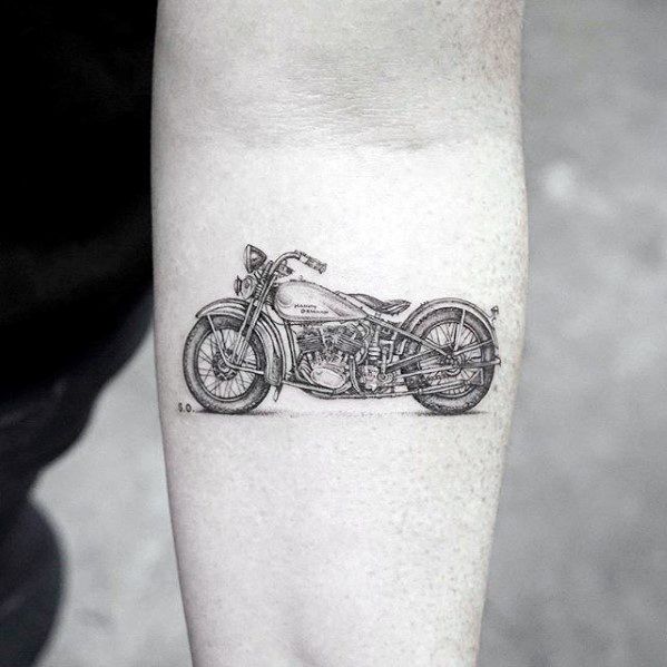tatuaje pequeno perfecto para hombre 30