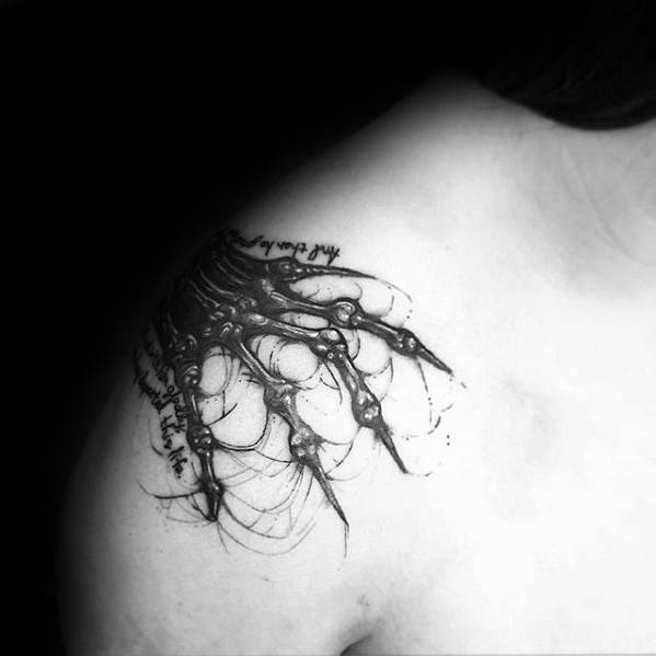tatuaje pequeno perfecto para hombre 32