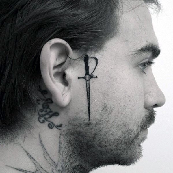 tatuaje pequeno perfecto para hombre 37