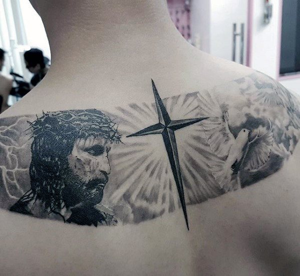 tatuaje preciosa cruz para hombre 08