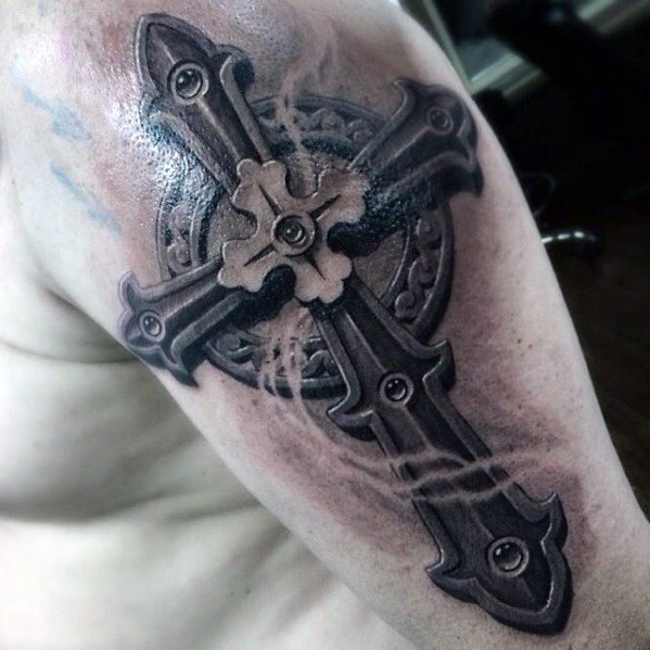 tatuaje preciosa cruz para hombre 15