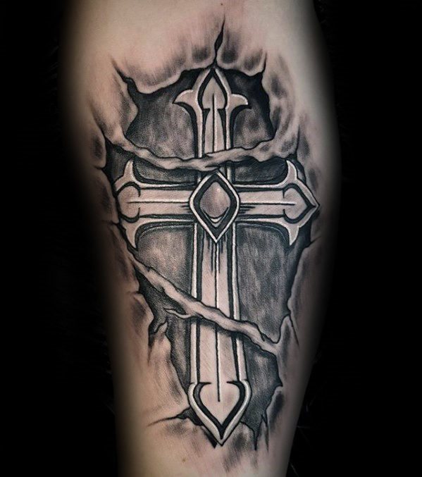 tatuaje preciosa cruz para hombre 30