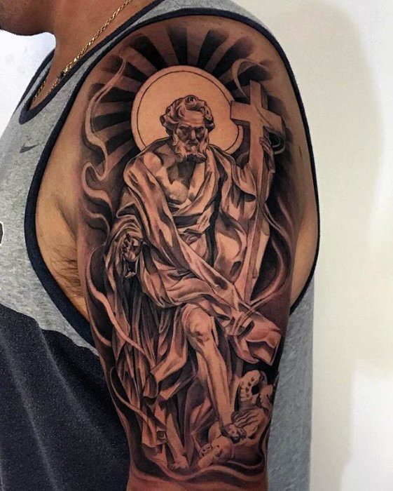 tatuaje preciosa cruz para hombre 43