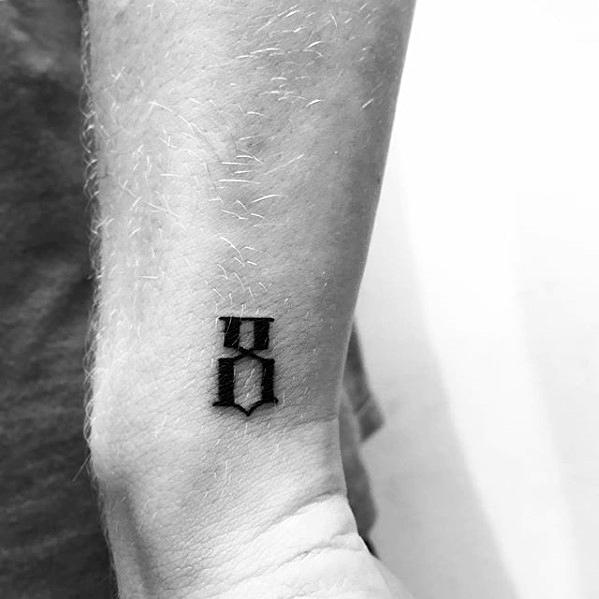 tatuaje precioso pequeno para hombre 16