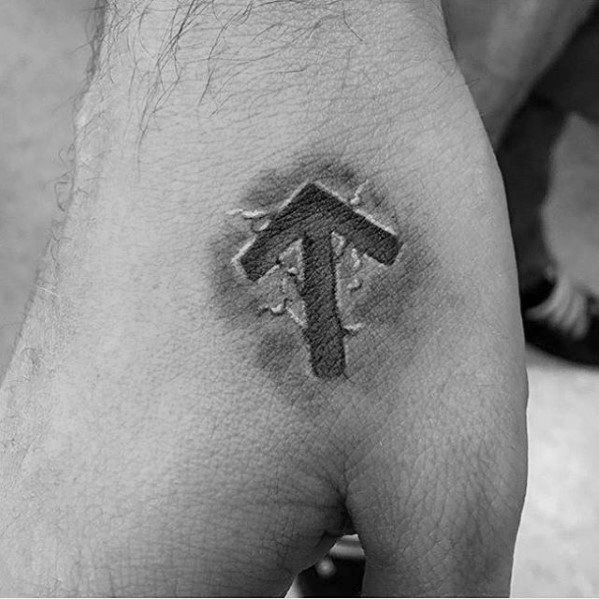 tatuaje precioso pequeno para hombre 32