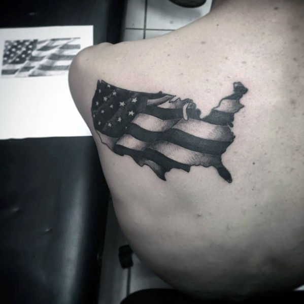 tatuaje precioso pequeno para hombre 41