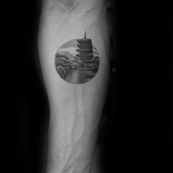 tatuaje precioso pequeno para hombre 45