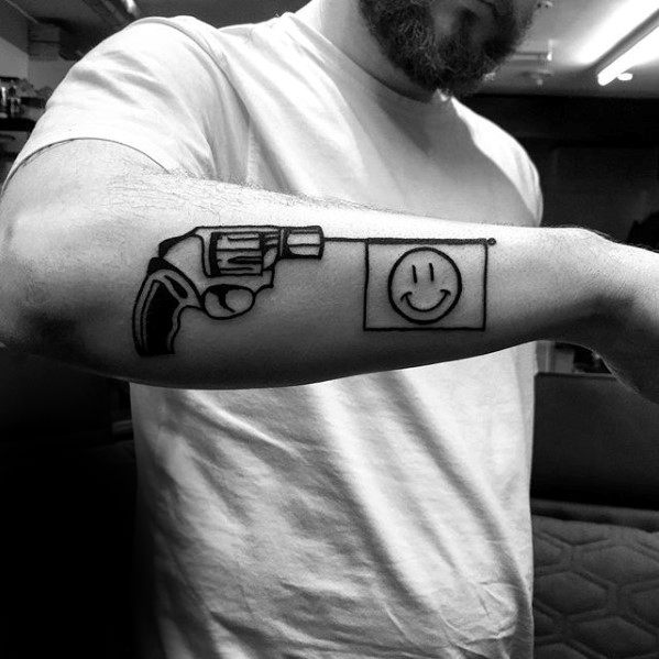 tatuaje simple antebrazo para hombre 11