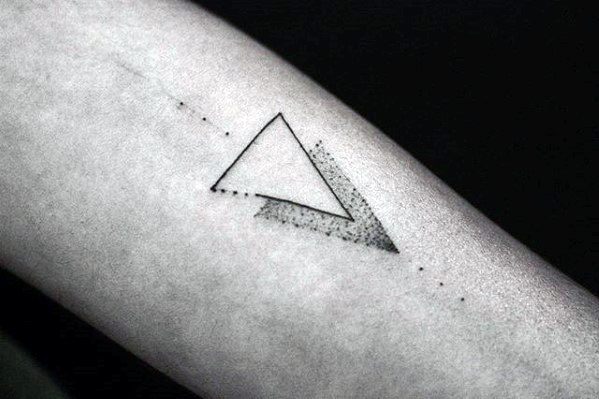 tatuaje simple antebrazo para hombre 38