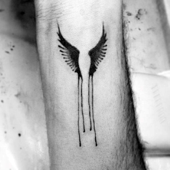 tatuaje simple antebrazo para hombre 40