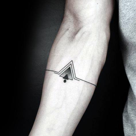 tatuaje simple antebrazo para hombre 44