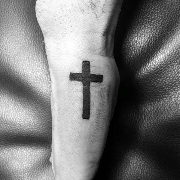 tatuaje simple cristiano para hombre 18
