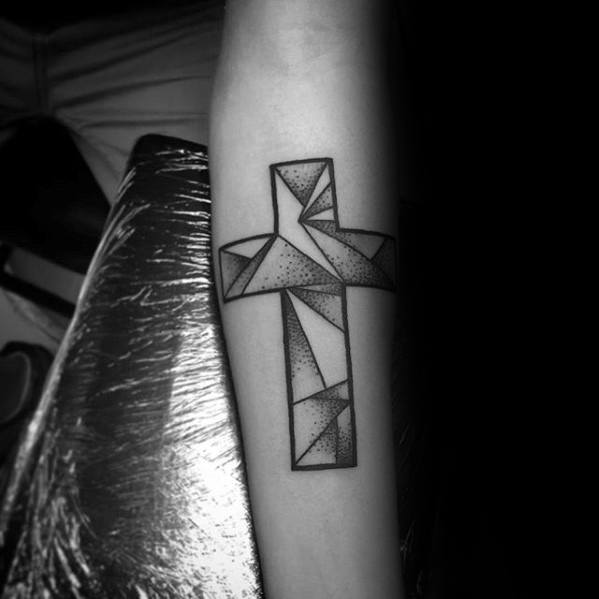 tatuaje simple cristiano para hombre 24