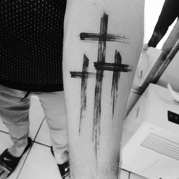 tatuaje simple cristiano para hombre 30