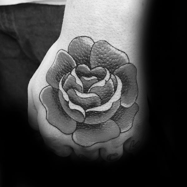 tatuaje simple mano para hombre 14