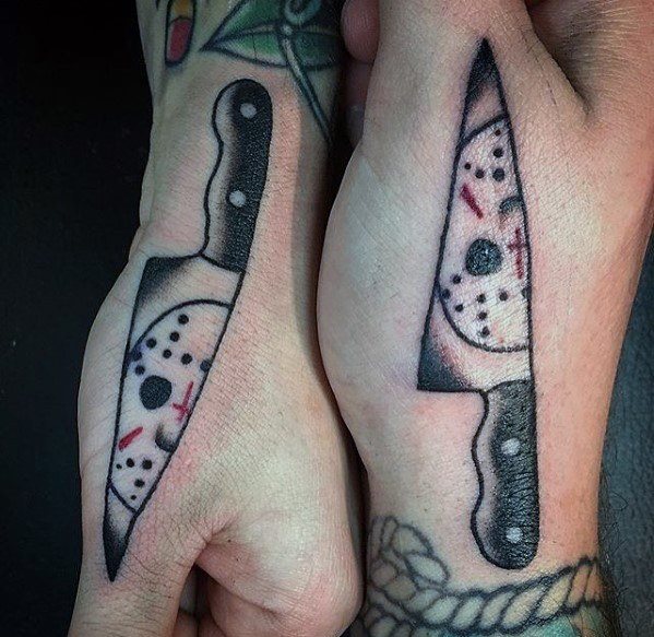 tatuaje simple mano para hombre 16
