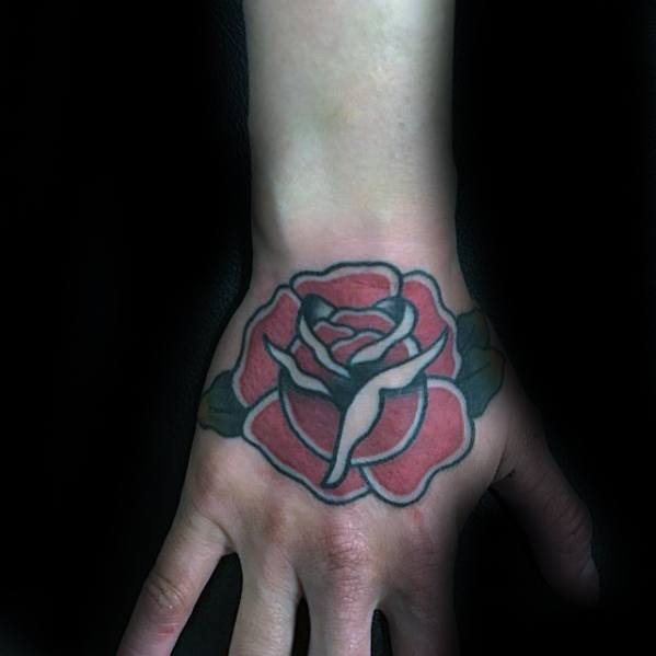 tatuaje simple mano para hombre 48