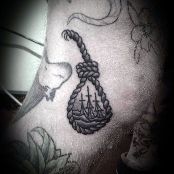 tatuaje simple pierna para hombre 23