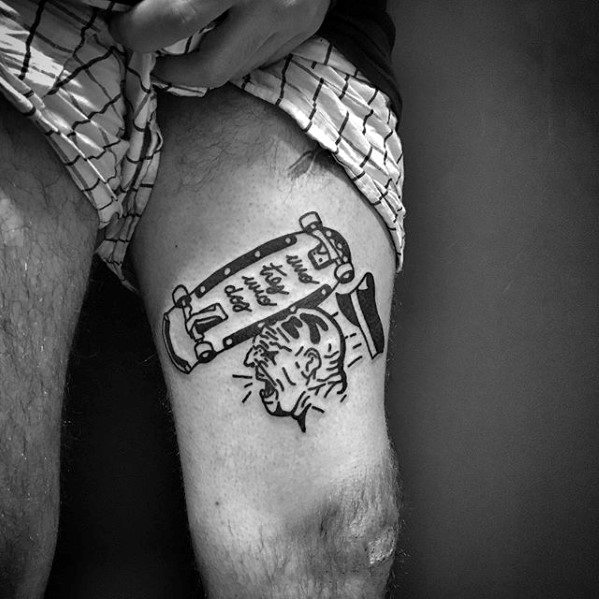 tatuaje simple pierna para hombre 30