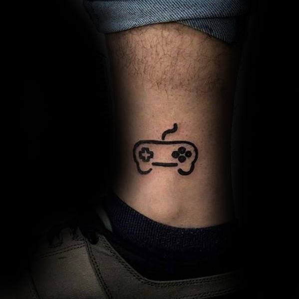 tatuaje simple pierna para hombre 38