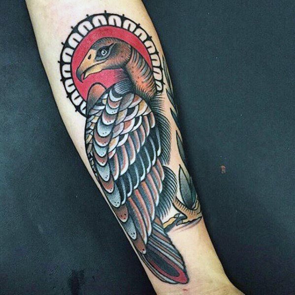 tatuaje tradicional pajaro para hombre 01