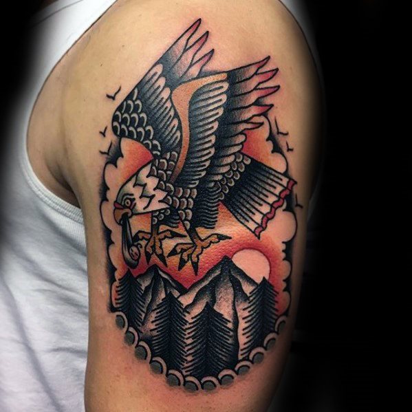 tatuaje tradicional pajaro para hombre 13