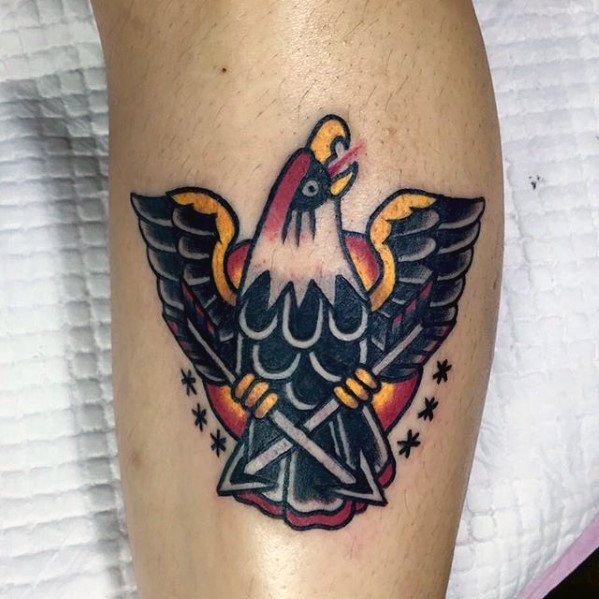 tatuaje tradicional pajaro para hombre 27