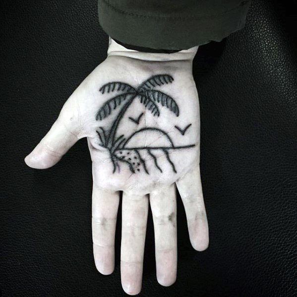 tatuaje tradicional simple para hombre 28