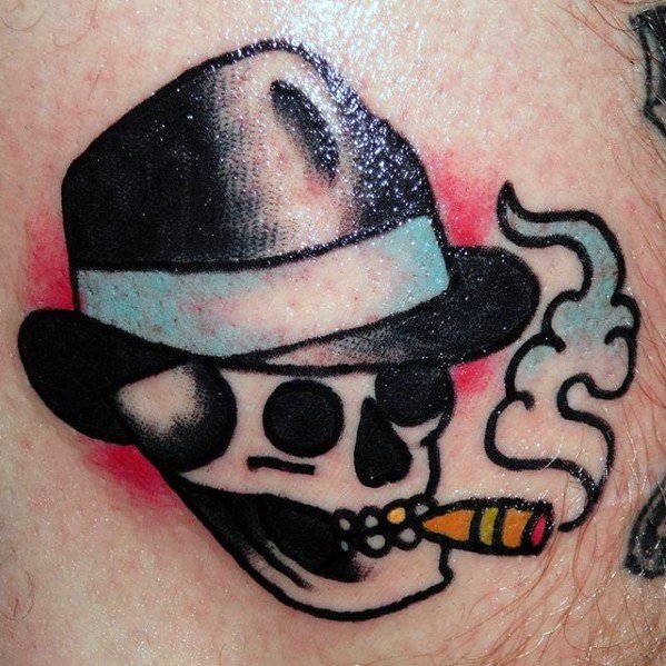 tatuaje tradicional simple para hombre 34