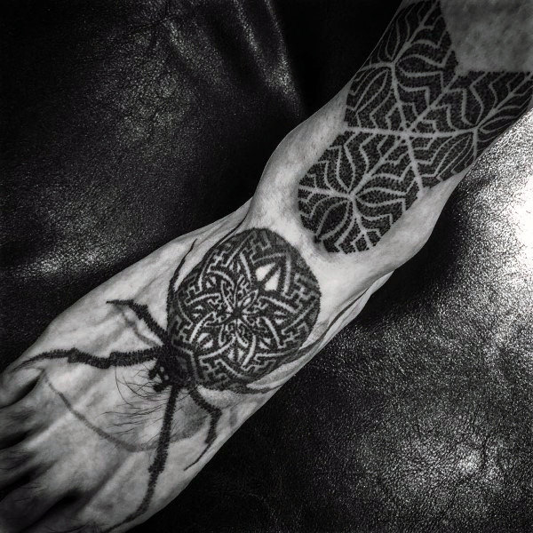 bonito tatuaje para hombre 07