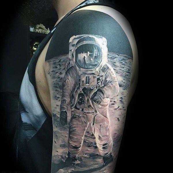 bonito tatuaje para hombre 10