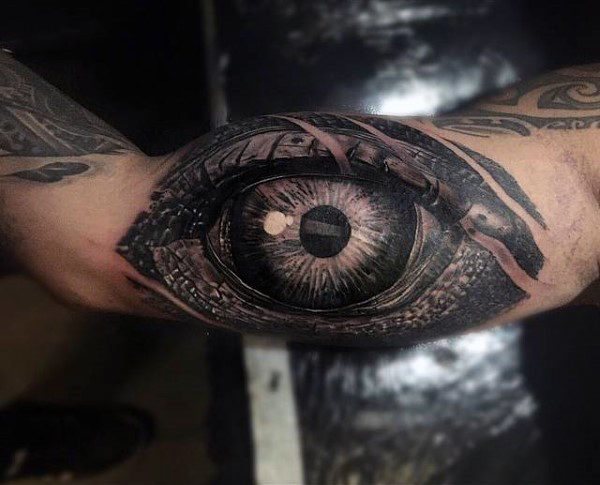 buen tatuaje para hombre 15