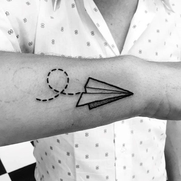 buen tatuaje y simple para hombre 05