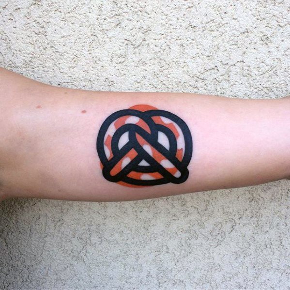 buen tatuaje y simple para hombre 13