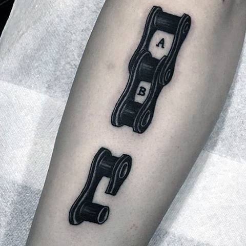 buen tatuaje y simple para hombre 33