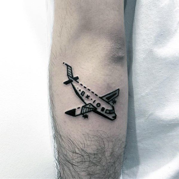 pequeno tatuaje creativo para hombre 04