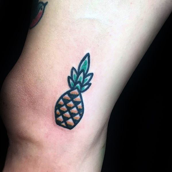 pequeno tatuaje creativo para hombre 21
