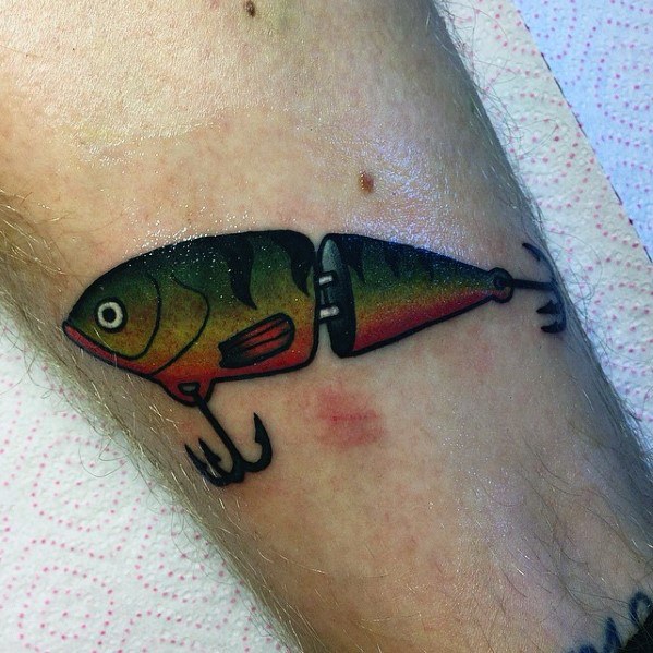 pequeno tatuaje detallado para hombre 04