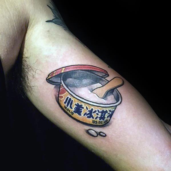 pequeno tatuaje detallado para hombre 07