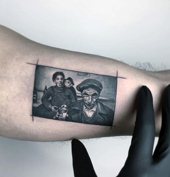 pequeno tatuaje masculino 16