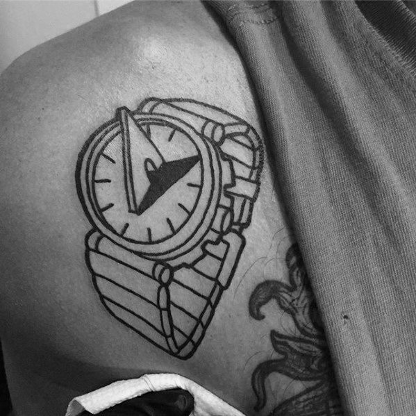 pequeno tatuaje masculino 46