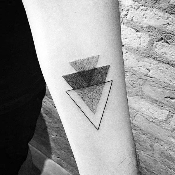 pequeno tatuaje minimalista para hombre 24