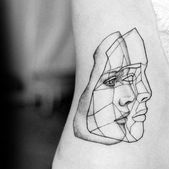 pequeno y unico tatuaje para hombre 04