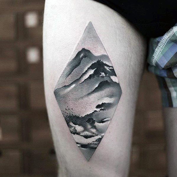 pequeno y unico tatuaje para hombre 22