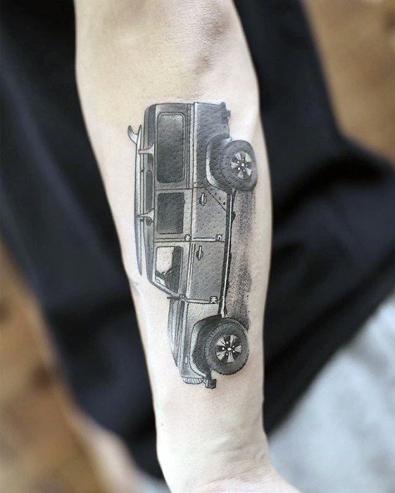 pequeno y unico tatuaje para hombre 25