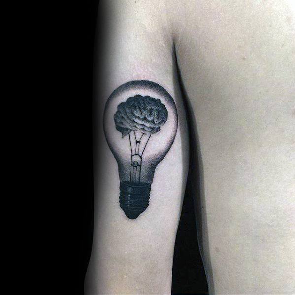 pequeno y unico tatuaje para hombre 36