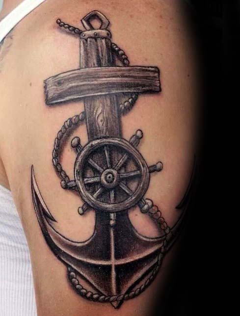 tatuaje ancla con cruz para hombre 14