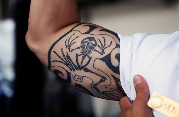 tatuaje armada de guerra para hombre 29