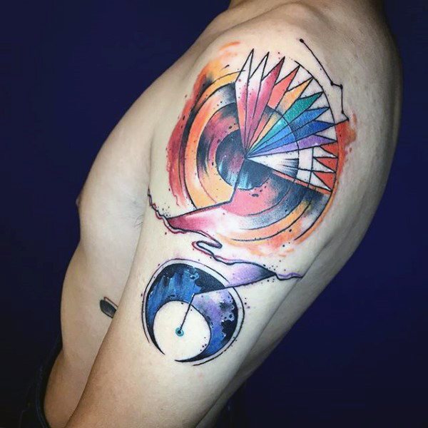 tatuaje artistico para hombre 72