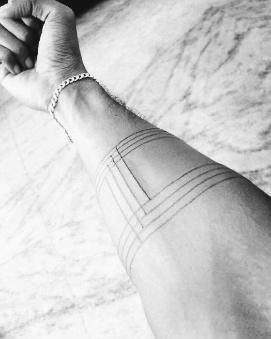 tatuaje brazalete antebrazo para hombre 04